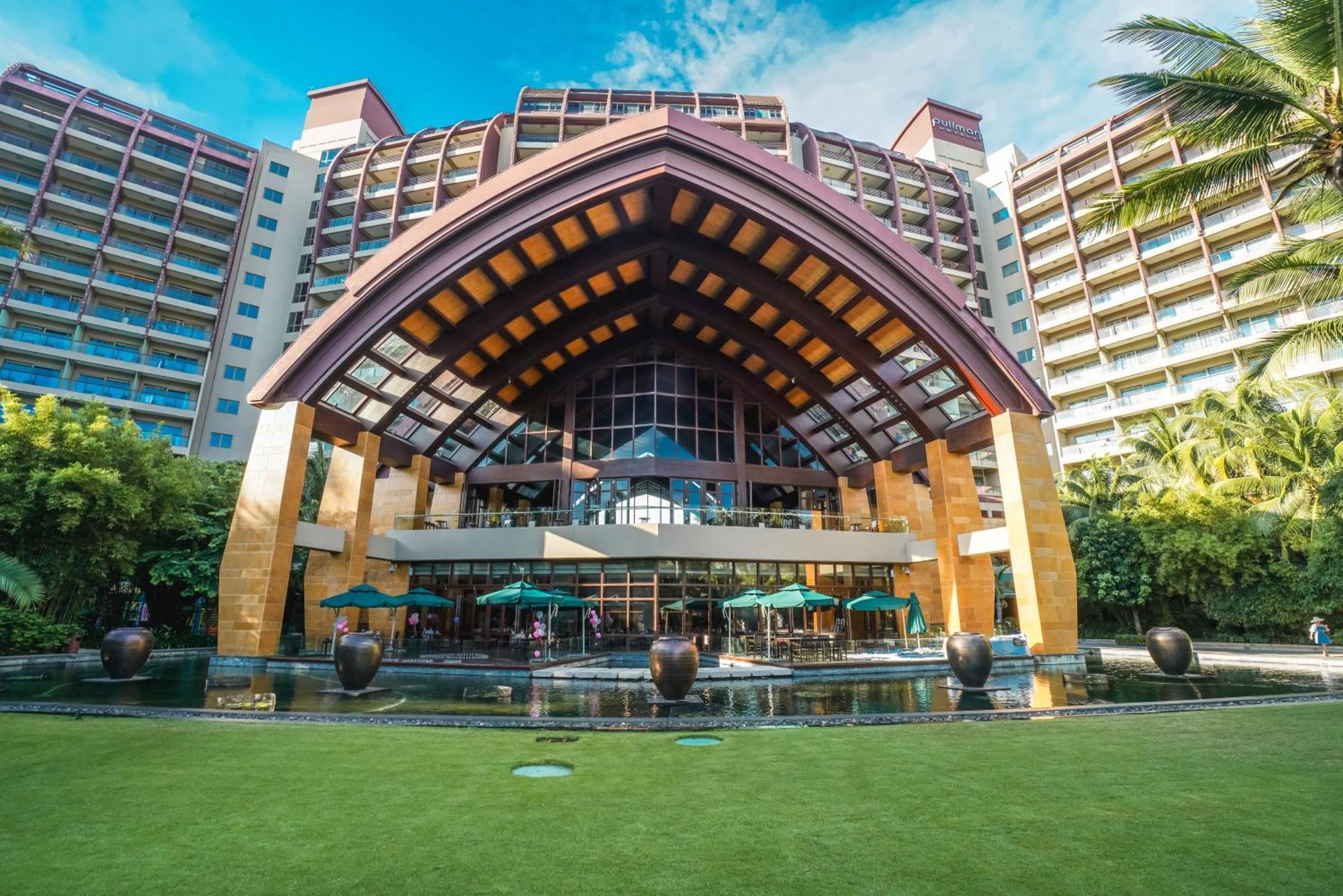 Pullman Oceanview Sanya Bay Resort & Spa Exterior foto